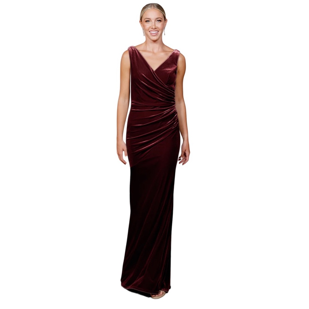 Revelry Dawson Velvet Dress in Burgundy Side Gathering and Built in Bra size 6